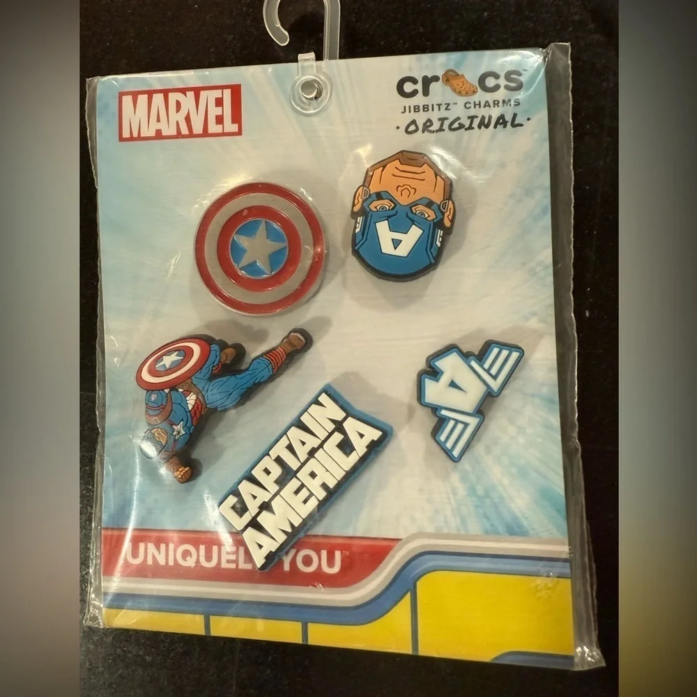 CROCS Marvel Captain America Jibbitz Charms - Blue and Red